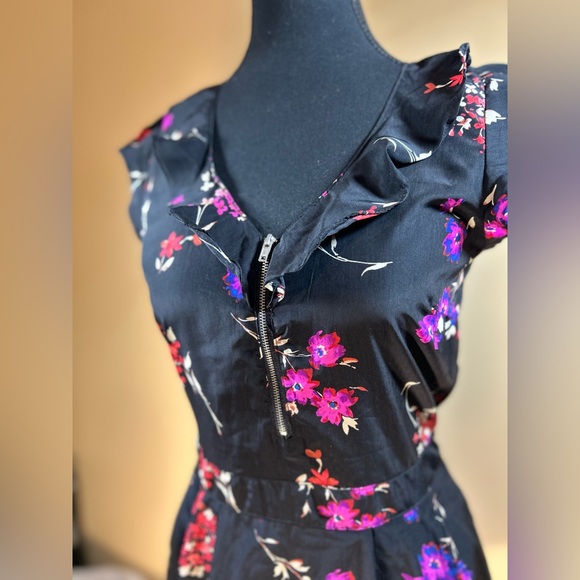 Magazine Black Floral Ruffled Dress Extra Small - Picture 9 of 12